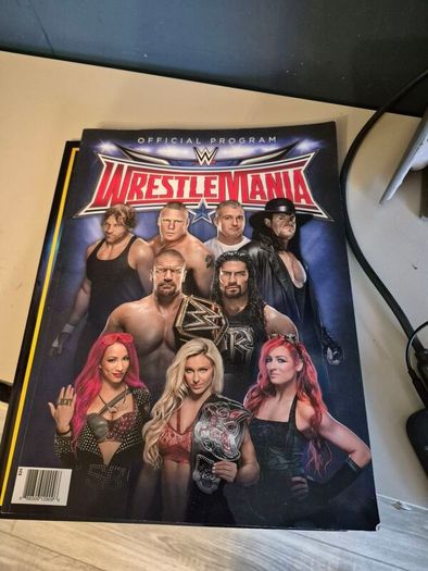 Wrestlemania 32 and 33 magazine programme