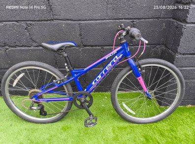 Girls bike