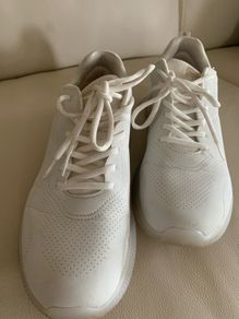 sketchers runners
