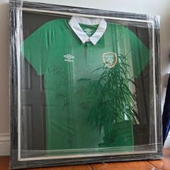 Signed Framed Ireland Euro 2016 Shirt