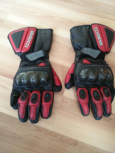 VANUCCI Leather Gloves