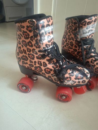 Skates
