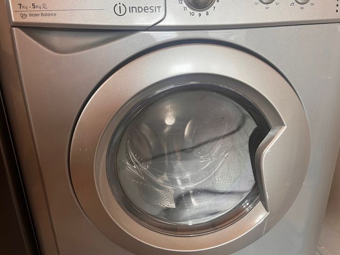 Washing Machine/ Dryer