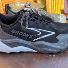 Brooks size 9