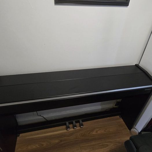 Digital piano Roland  F140r