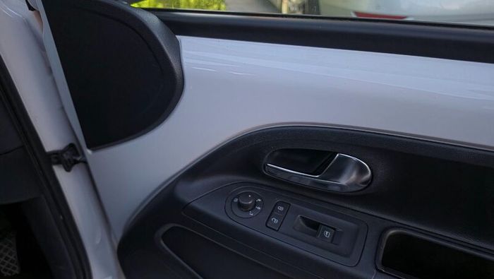 Volkswagen up! 2013 "High Up!" Top Spec | 117k km