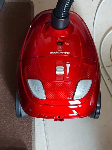 Morphy Richards Vacuum Cleaner, Model 980564, Red, in excellent condition and great suction