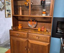 ercol Windsor display dresser drink cabnit