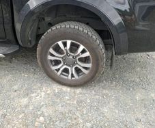 Alloys 18 inch with perfect all terain tyres