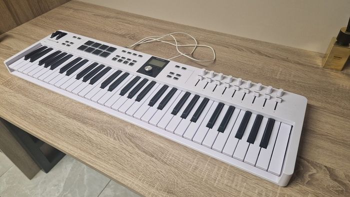 ARTURIA KeyLab Essential 61 MK3 White midi keyboard