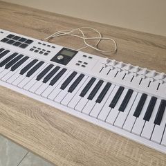 ARTURIA KeyLab Essential 61 MK3 White midi keyboard