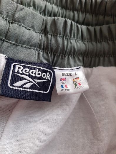 New Reebok tracksuit ends L tag attached