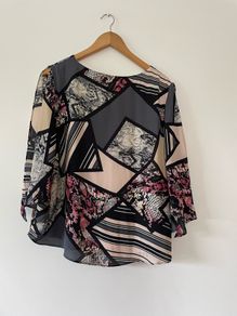 Dorothy Perkins Billie & Blossom top size 16