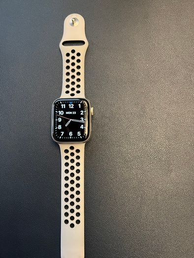Apple Watch 6 ( Nike Sport )