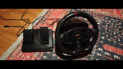 PS4 Steering Wheel and Pedals