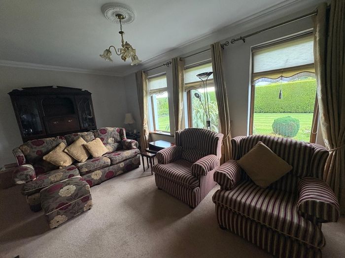 Traditional Fabric Living Room Suite. 3-Seater Sofa, Footstool & 2 Armchairs