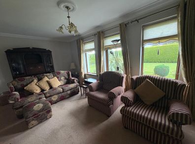 Traditional Fabric Living Room Suite. 3-Seater Sofa, Footstool & 2 Armchairs