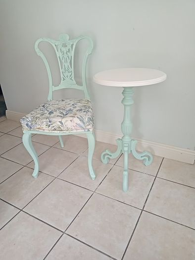 Chair & Table
