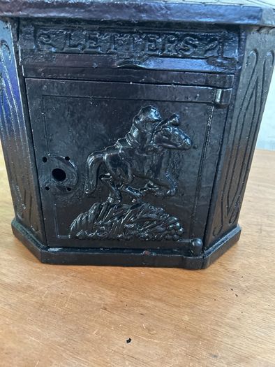 Cast iron letter box