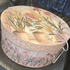 Vintage large Hat box