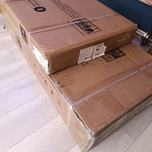 Dressing table, brand new in the box
