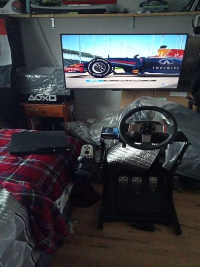 Logitech G27 Car simulator (PS3, PC compatible)  free delivery in Cork, mint condition