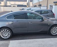 Opel Insignia 2011 2.0 CDTI for parts or repair