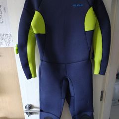 BNWT Decathlon kids 4/3 neoprene wetsuit