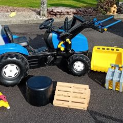 Rolly Tractor With Accessories