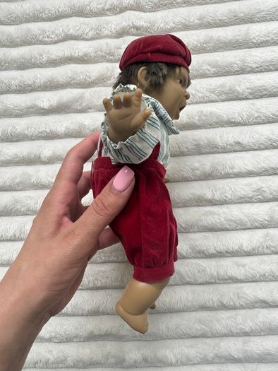 1990s Vintage Expressive Face Boy Doll By Padgett Brothers approx. 25 cm. shocked face Used Please look at the pictures