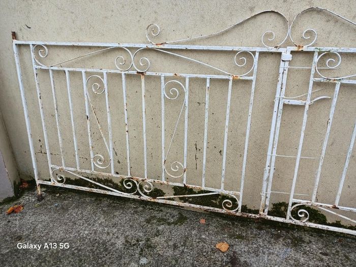 Soild steel gate