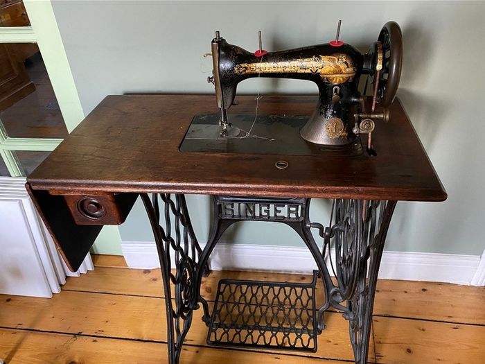 Singer sewing machine