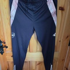 Arsenal tracksuit bottoms 13-14 yrs