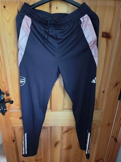 Arsenal tracksuit bottoms 13-14 yrs
