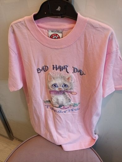 girls T shirt