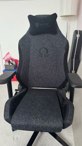Secretlab Omega