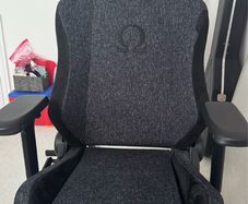 Secretlab Omega