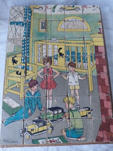 Citreon French vintage picture blocks in original case