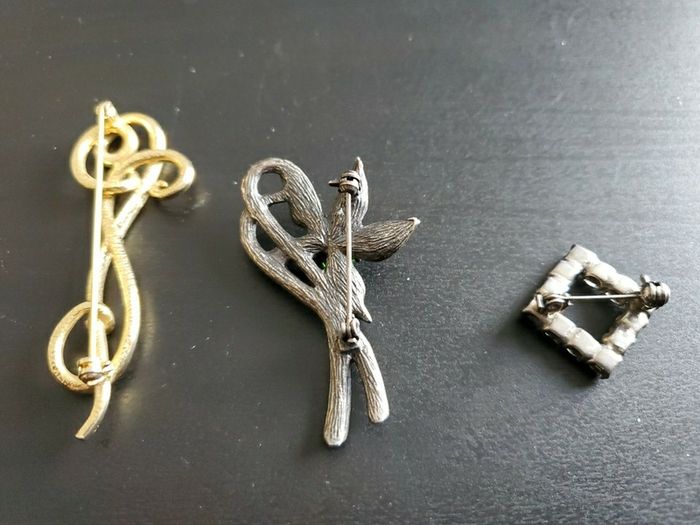Brooche