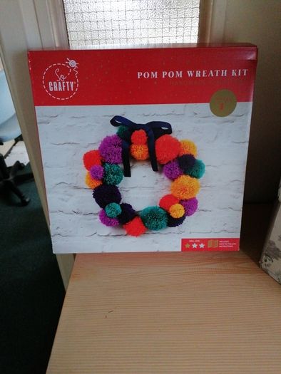 Christmas Pompom Wreath Kit