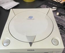 Sega Dreamcast Working w/ 3 Controllers and VMU