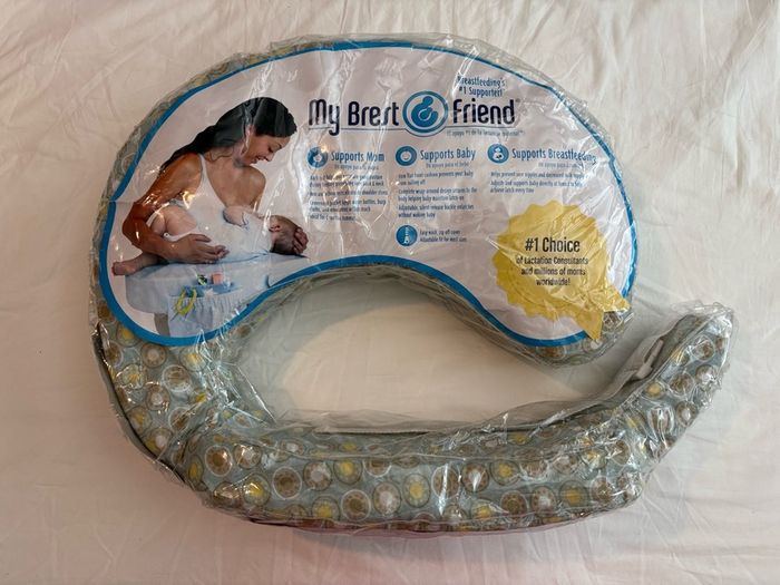 My Brest Friend Nursing pillow
