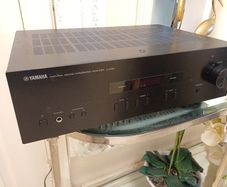 Yamaha stereo Amplifier for repair or parts