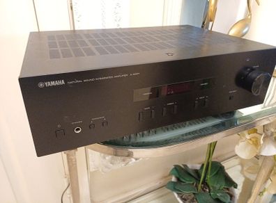 Yamaha stereo Amplifier for repair or parts