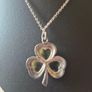 Beautiful vintage sterling silver shamrock necklace with green marble Image 5