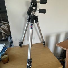 Manfrotto 144 tripod