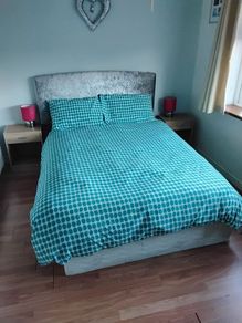 Bed lockers lamps new matress headboard