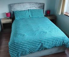 Bed lockers lamps new matress headboard