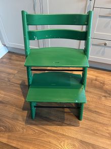 Stokke high chair with accessories