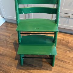 Stokke high chair with accessories